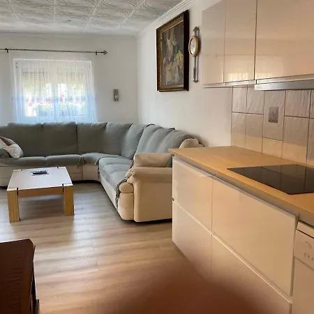 Appartement 2 *